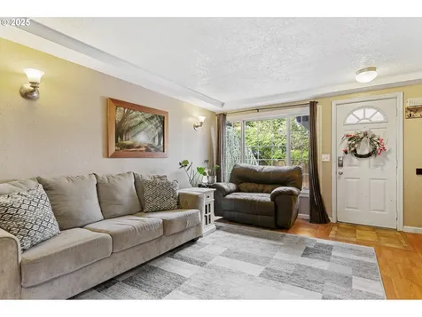 147 SE Hogan Road Gresham OR 97080