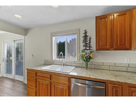 147 SE Hogan Road Gresham OR 97080