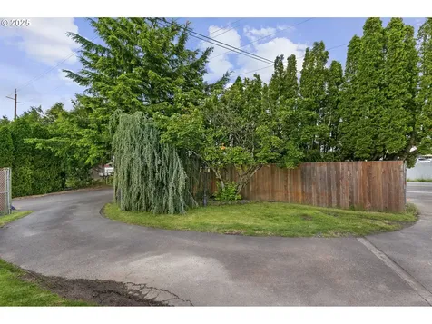 147 SE Hogan Road Gresham OR 97080