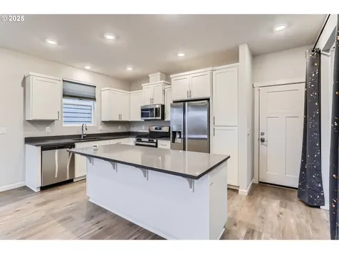 3927 SE 85th Avenue Hillsboro OR 97123