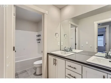 3927 SE 85th Avenue Hillsboro OR 97123