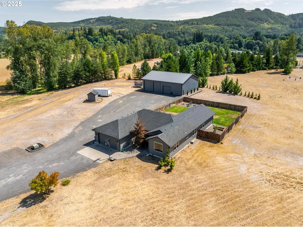 195 Bay Point Drive Castle Rock WA 98611