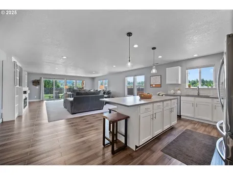 195 Bay Point Drive Castle Rock WA 98611