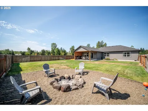 195 Bay Point Drive Castle Rock WA 98611