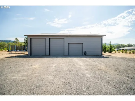 195 Bay Point Drive Castle Rock WA 98611