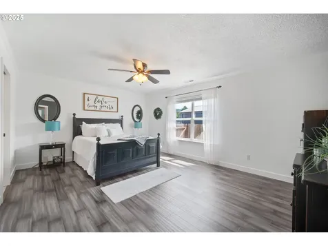 195 Bay Point Drive Castle Rock WA 98611