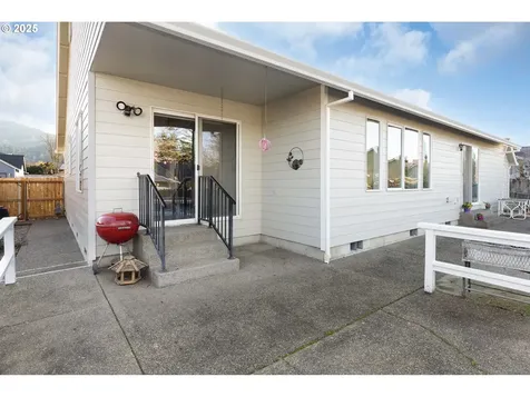 2657 Greyfox Drive Sutherlin OR 97479