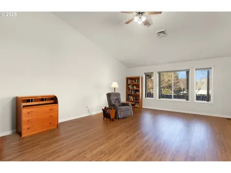 2657 Greyfox Drive Sutherlin OR 97479