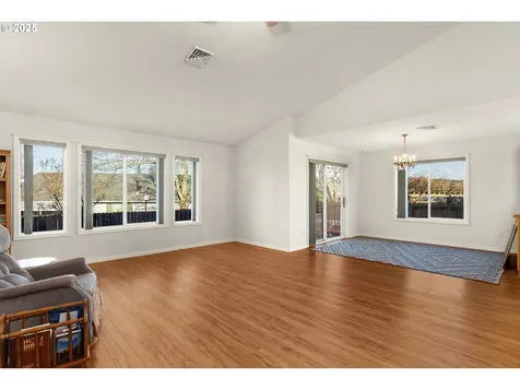 2657 Greyfox Drive Sutherlin OR 97479