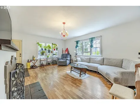648 W 8th Avenue Eugene OR 97402