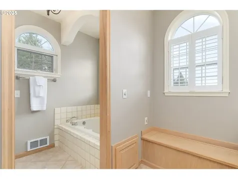 84453 Murdock Road Eugene OR 97405