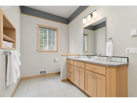 84453 Murdock Road Eugene OR 97405