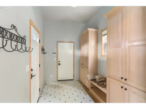 84453 Murdock Road Eugene OR 97405