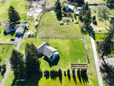 177 Quick Road Castle Rock WA 98611