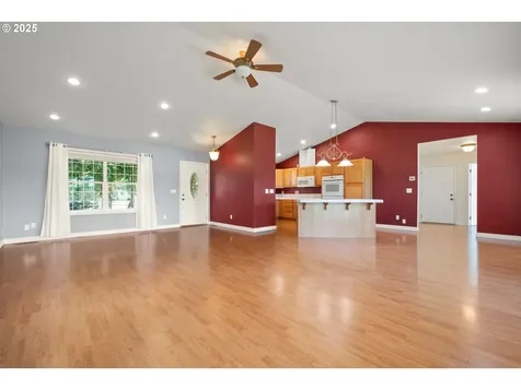 177 Quick Road Castle Rock WA 98611