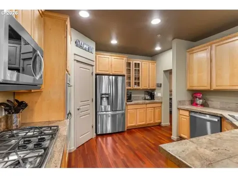 19913 SE 8th Way Camas WA 98607