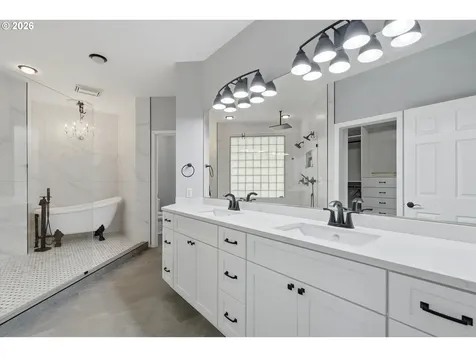 9850 NE Meadow Loop Newberg OR 97132