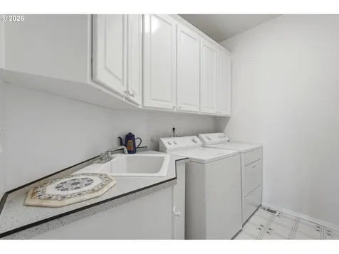 9850 NE Meadow Loop Newberg OR 97132