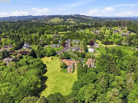 9850 NE Meadow Loop Newberg OR 97132