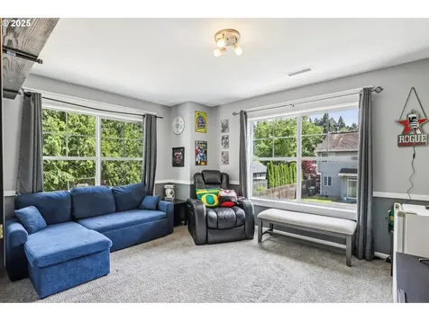 10001 SW Siletz Drive Tualatin OR 97062