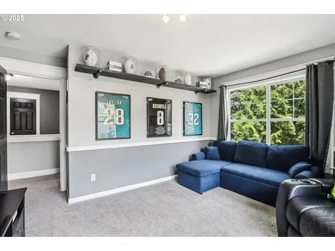 10001 SW Siletz Drive Tualatin OR 97062