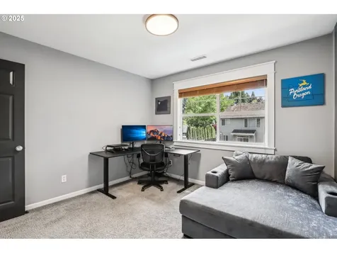 10001 SW Siletz Drive Tualatin OR 97062
