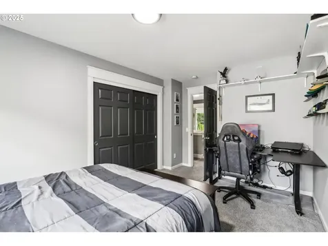 10001 SW Siletz Drive Tualatin OR 97062
