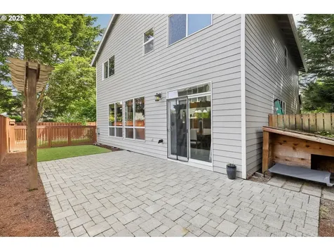 10001 SW Siletz Drive Tualatin OR 97062