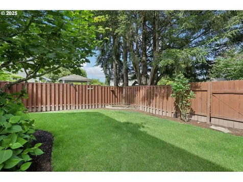 10001 SW Siletz Drive Tualatin OR 97062