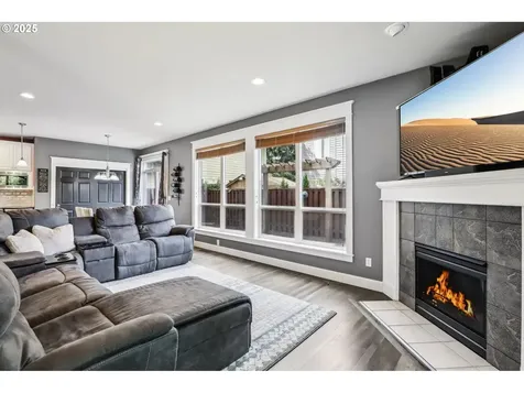 10001 SW Siletz Drive Tualatin OR 97062