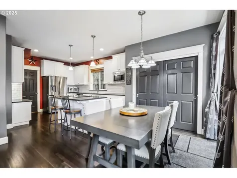 10001 SW Siletz Drive Tualatin OR 97062