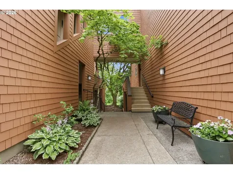 65 Oswego Summit Lake Oswego OR 97035
