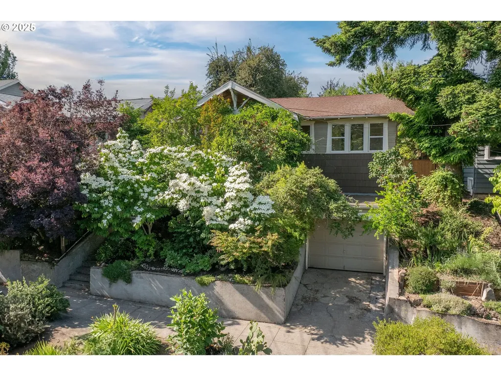 4739 NE Flanders Street Portland OR 97213