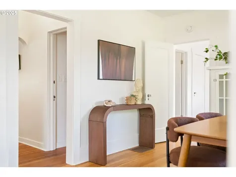 4739 NE Flanders Street Portland OR 97213