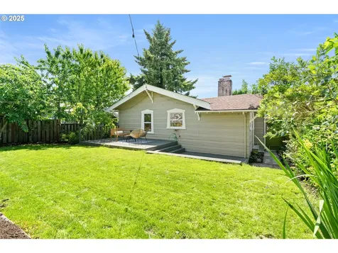 4739 NE Flanders Street Portland OR 97213