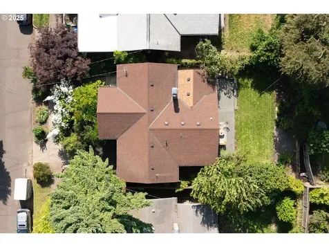 4739 NE Flanders Street Portland OR 97213