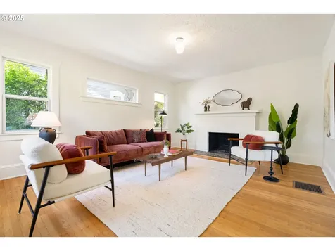4739 NE Flanders Street Portland OR 97213
