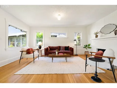 4739 NE Flanders Street Portland OR 97213