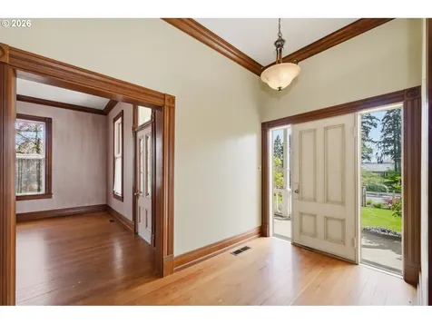 653 S River Road Cottage Grove OR 97424