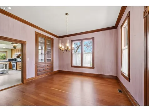 653 S River Road Cottage Grove OR 97424
