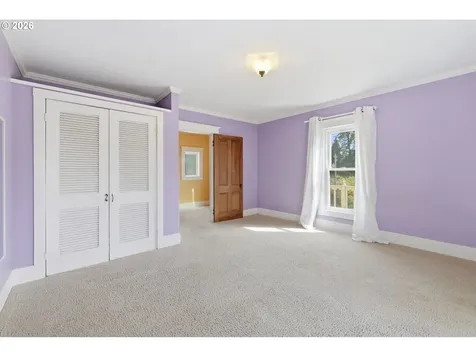 653 S River Road Cottage Grove OR 97424
