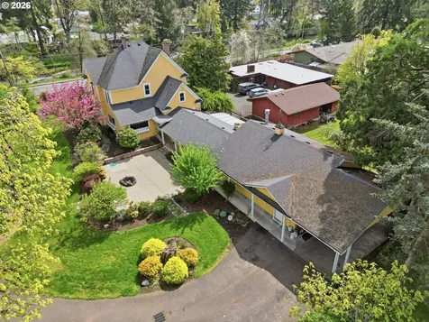 653 S River Road Cottage Grove OR 97424