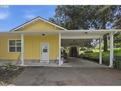 653 S River Road Cottage Grove OR 97424