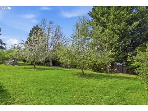 653 S River Road Cottage Grove OR 97424