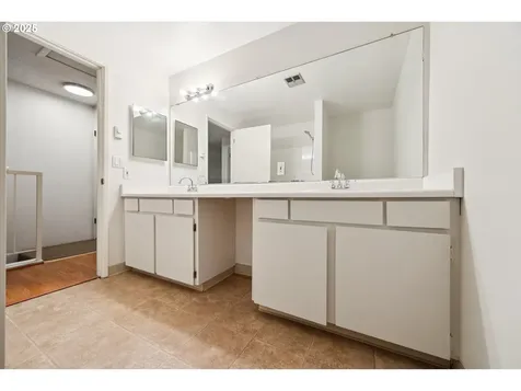 23882 NE Treehill Drive Wood Village OR 97060