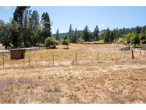 1329 Larson Road Roseburg OR 97471