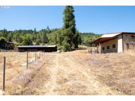 1329 Larson Road Roseburg OR 97471