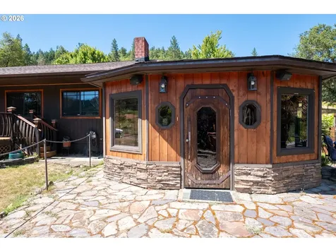 1329 Larson Road Roseburg OR 97471