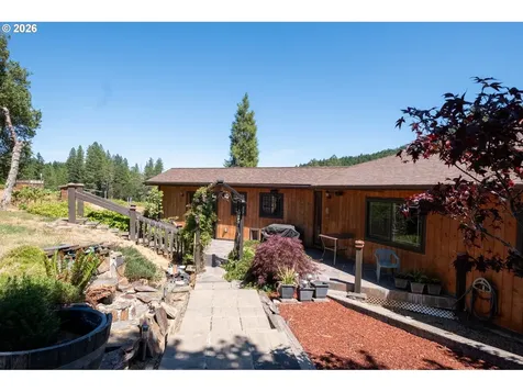 1329 Larson Road Roseburg OR 97471