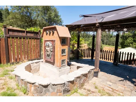 1329 Larson Road Roseburg OR 97471